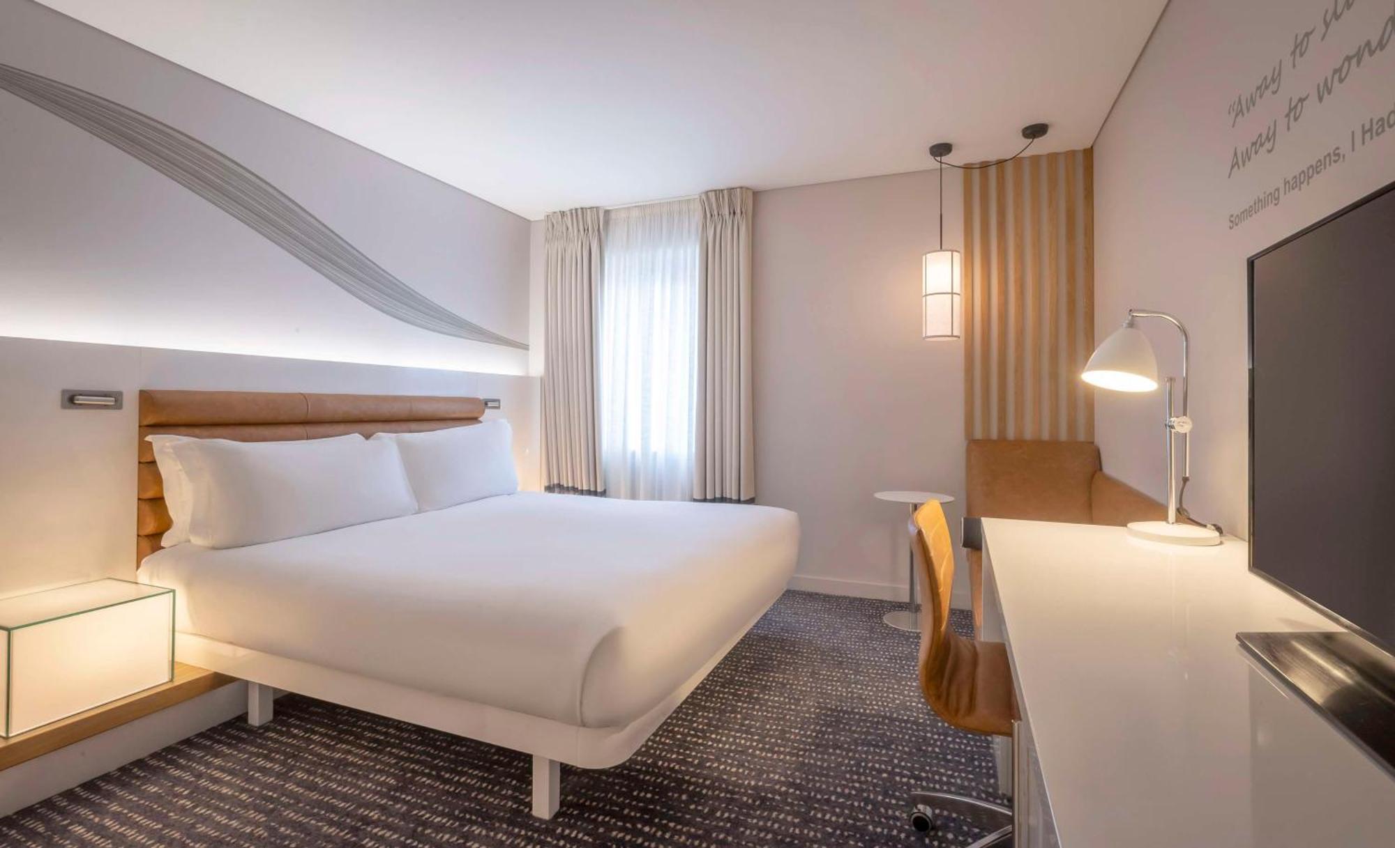 The Morrison Dublin, Curio Collection By Hilton Hotel Exterior foto A room at the hotel