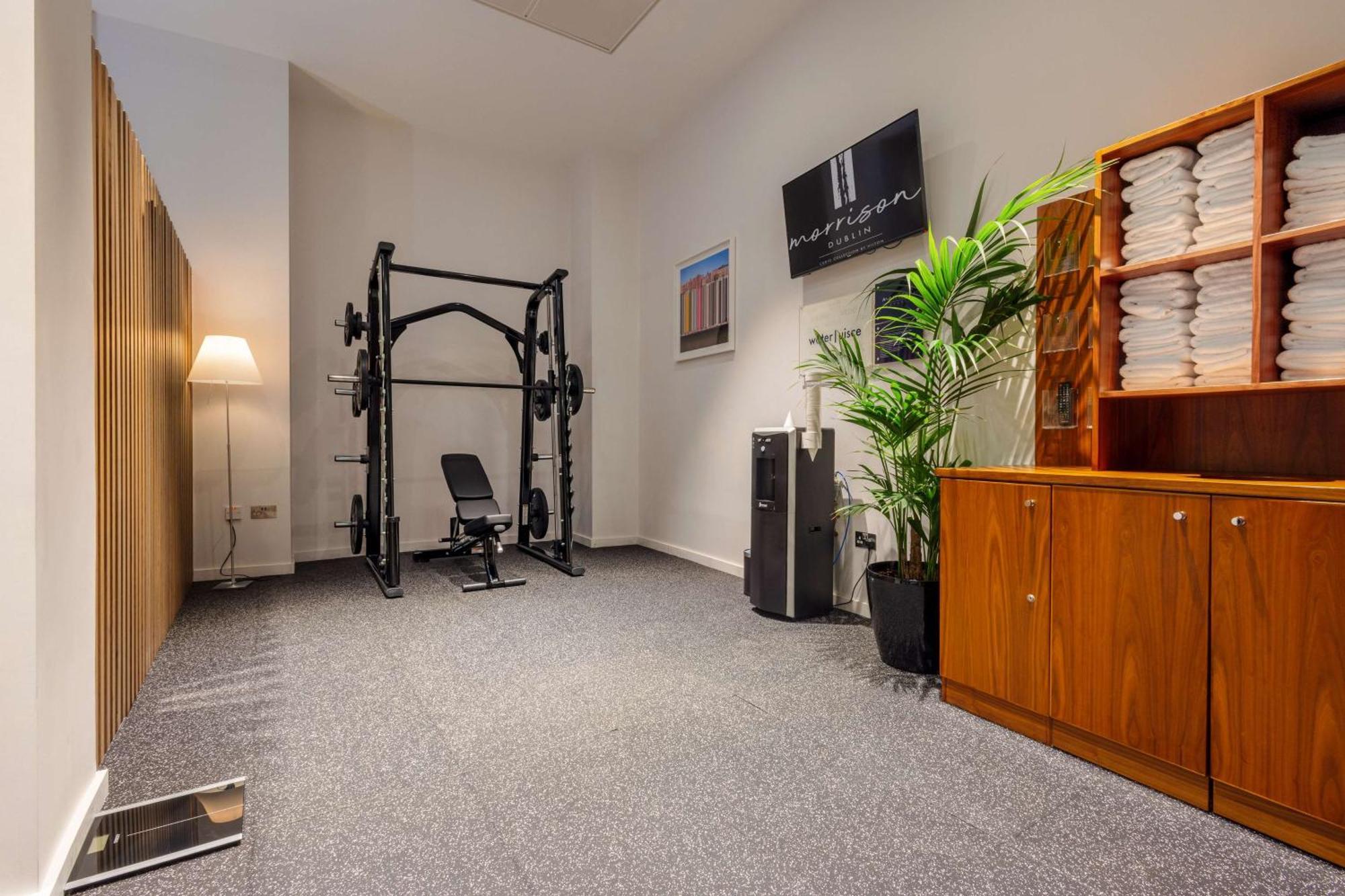 The Morrison Dublin, Curio Collection By Hilton Hotel Exterior foto A typical treatment room at a physiotherapy clinic